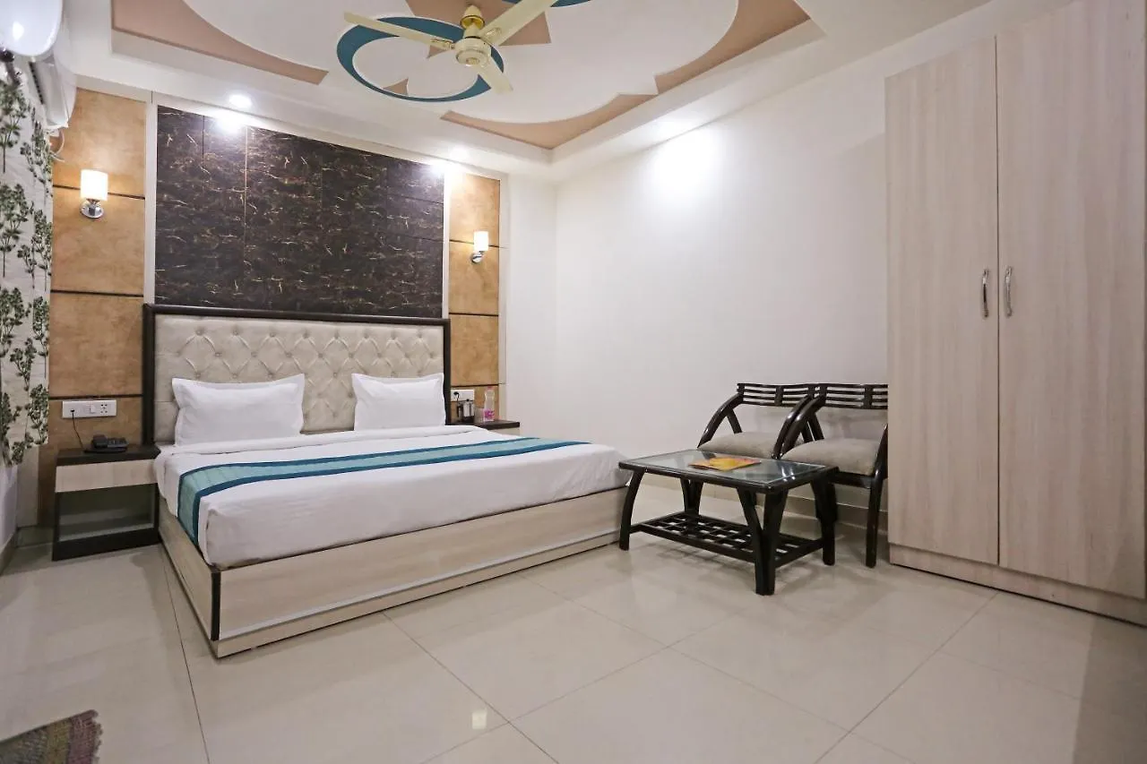 ניו דלהי Aero Home Stay- Bed & Breakfast 0*, ניו דלהי
