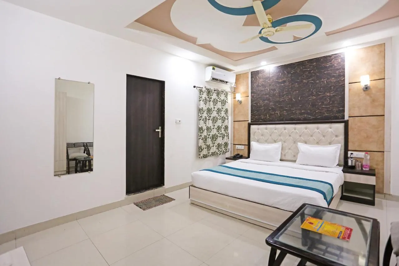 ניו דלהי Aero Home Stay- Bed & Breakfast הודו